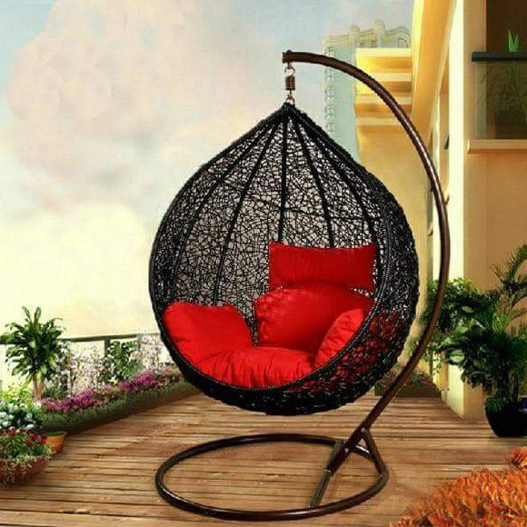 Ayunan gantung rotan sintetis