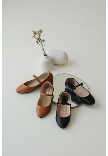 Willow Sepatu Mary Jane Flat Shoes Wanita